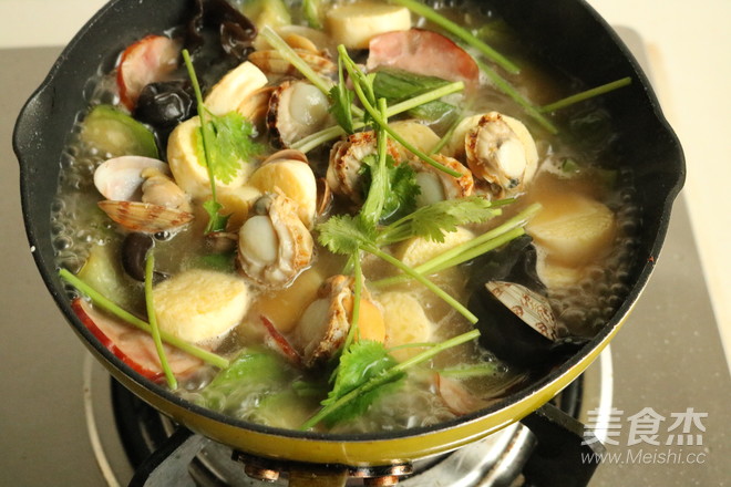 Loofah Seafood Tofu Pot recipe