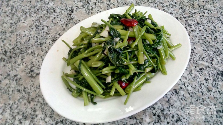 Vegetarian Stir-fried Water Spinach recipe