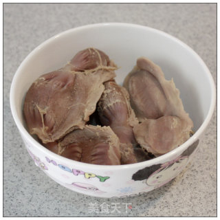 Popular, Delicious and Simple to Make-----spicy Duck Gizzard with Cold and Spicy Sauce recipe