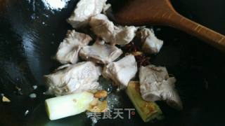 Braised Pork Ribs with Carrots recipe