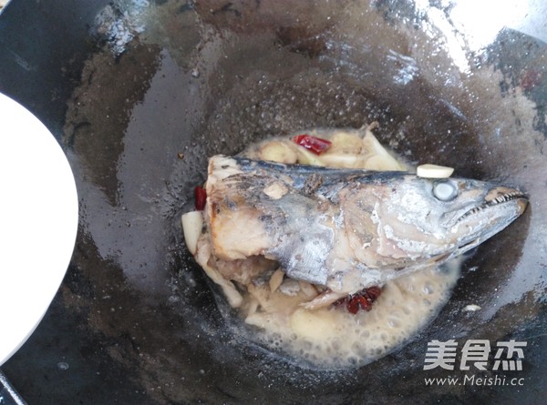 Stewed Spanish Mackerel in Casserole recipe