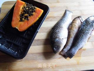 Deciphering Tip of The Tongue 2-red Dates, Crucian Carp and Papaya Soup recipe