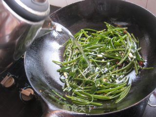 Hot and Sour Kelp Shreds recipe