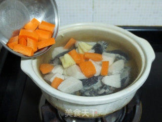 Fresh Chinese Yam Black Chicken Soup recipe