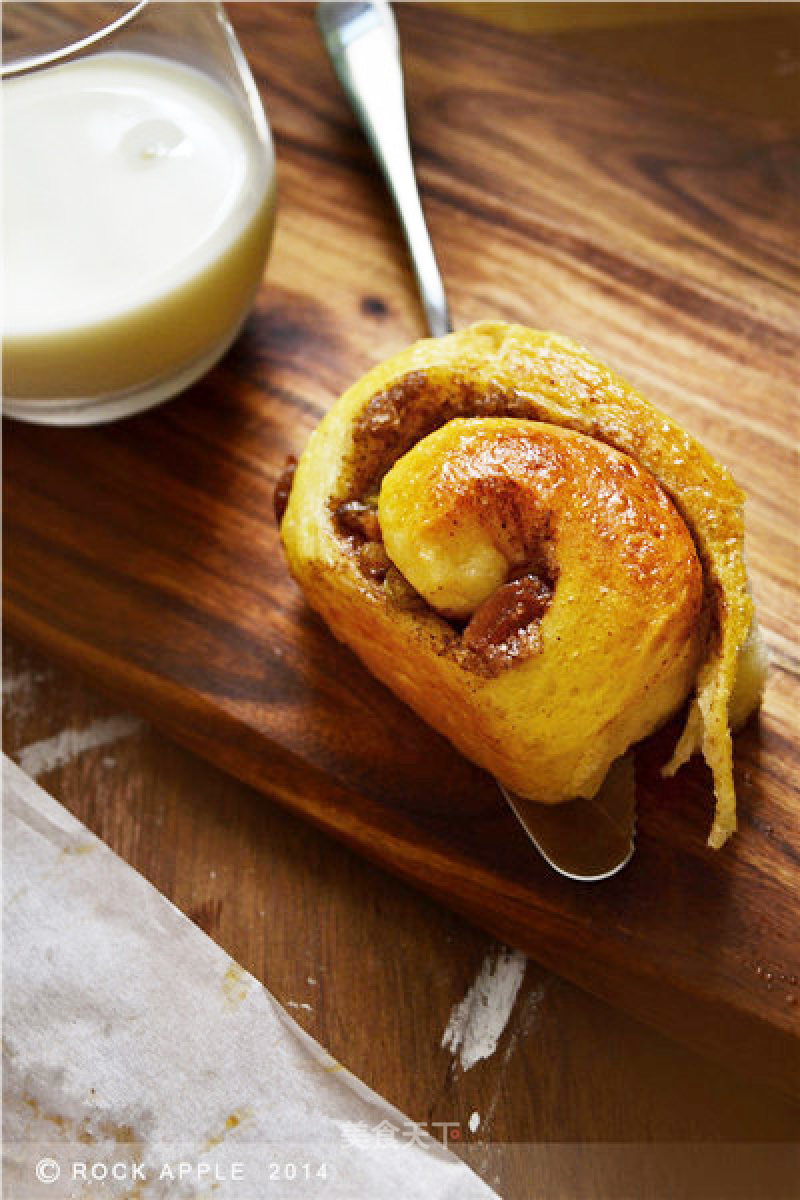 [fragrant Raisin and Cinnamon Rolls] recipe