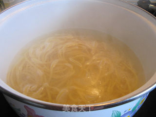 Cabbage Vegetarian Wanton Noodles recipe