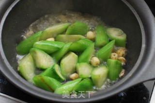 Beginning of Summer. 【loofah Braised Fritters】 recipe