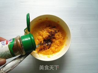 Salted Egg Yolk Hand Cake recipe