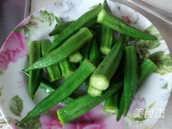 Tomato Sauce Dipped Okra recipe