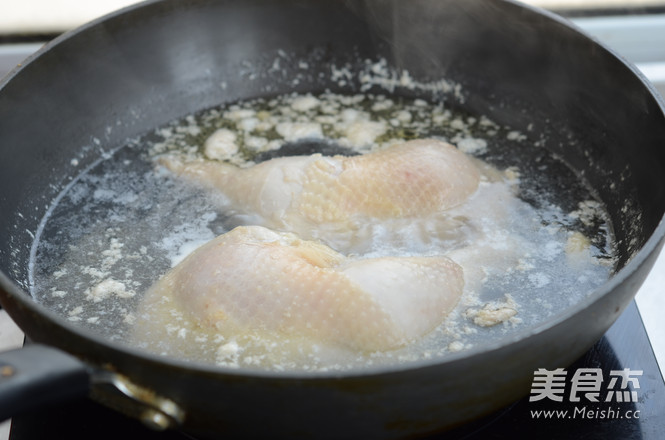 Stewed Chicken Soup with Cordyceps Flower recipe