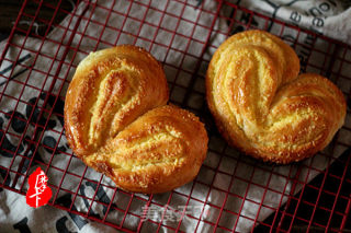 Crispy and Delicious Coconut Bread [coconut] recipe