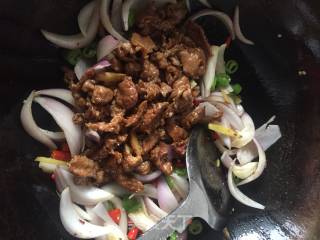 Fried Beef with Onion recipe