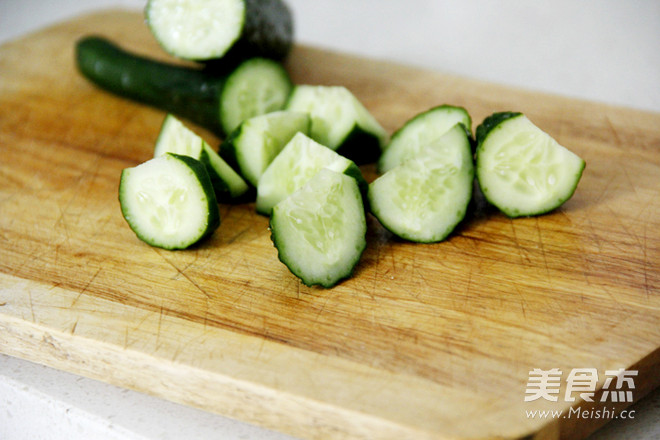 Detox and Slimming Cucumber Kiwi Juice recipe