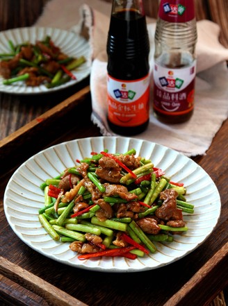 Stir-fried Pork with Garlic Sprouts recipe