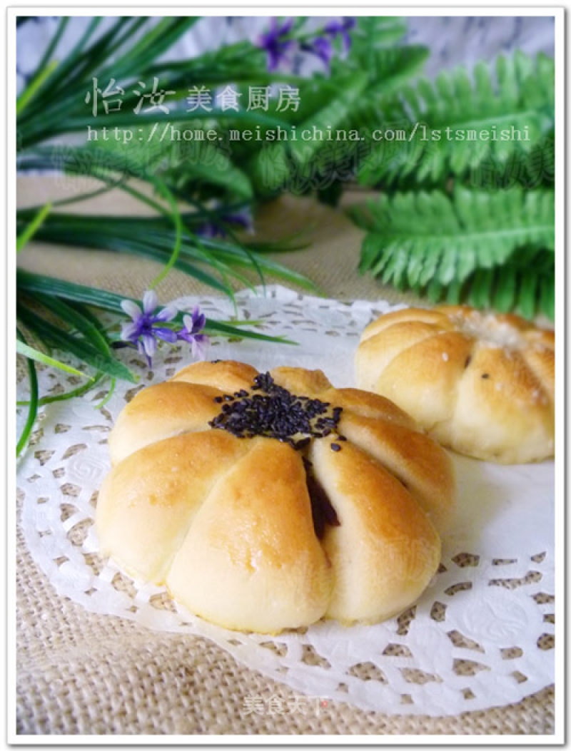 [yiru's Private House Baking] My Favorite is Red Bean Paste---patterned Red Bean Paste Bread recipe