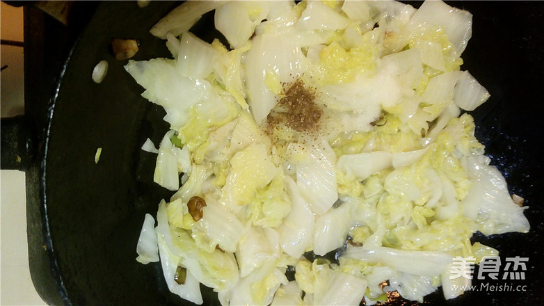 Stir-fried Cabbage with Fungus recipe