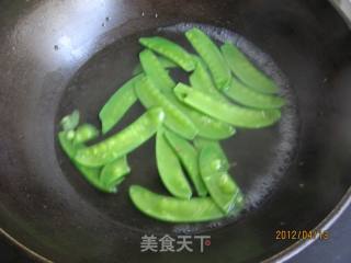 Fried Eryngii Mushrooms with Snow Peas recipe