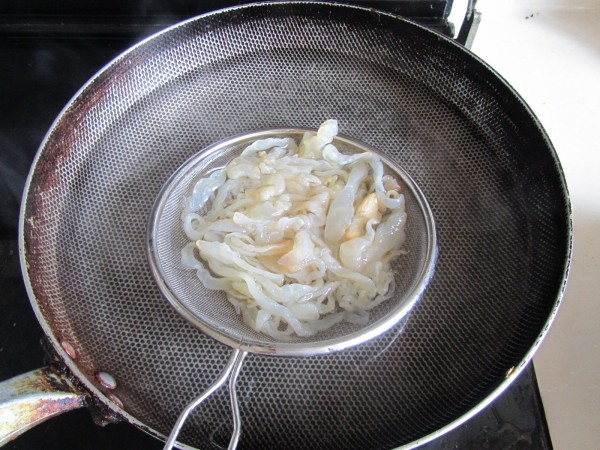 Black Fungus Mixed with Jellyfish recipe