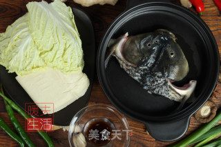 Cabbage Tofu Fish Head Soup recipe