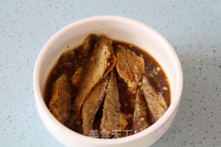 Make Cold Appetizer [small Yellow Croaker in Black Bean Sauce] with Traditional Method recipe