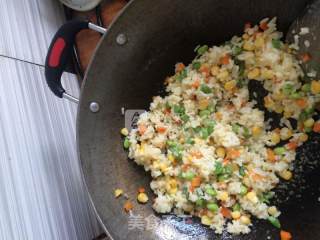 Flower Egg Fried Rice recipe