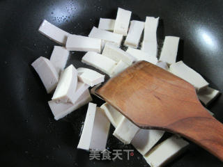 Celery Stir-fried Thousand Pages Tofu recipe