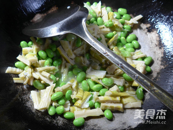 Stir-fried Edamame with Lamb Tail and Bamboo Shoots recipe