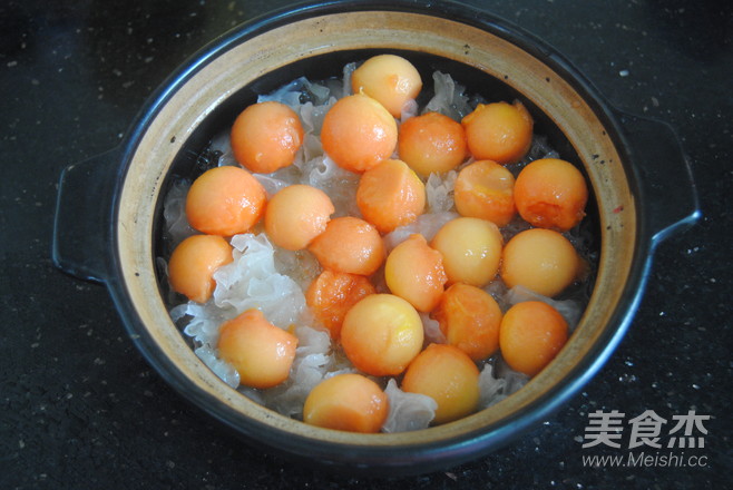 Papaya Tremella Stewed Milk recipe