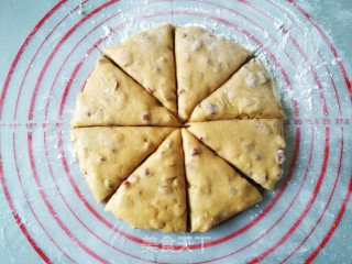 Red Dates and Brown Sugar Yogurt Scones recipe