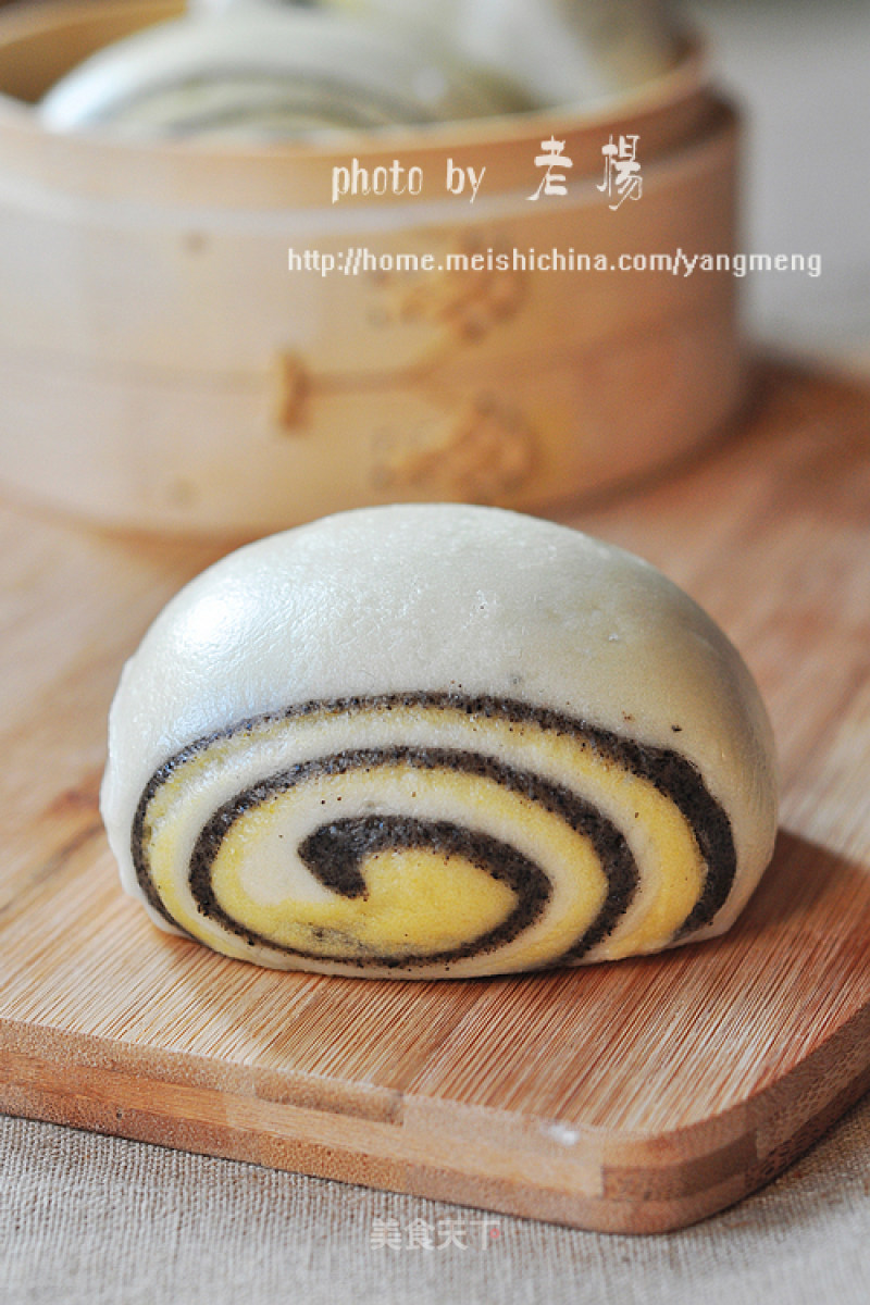 Three-color Xiangyun Mantou recipe