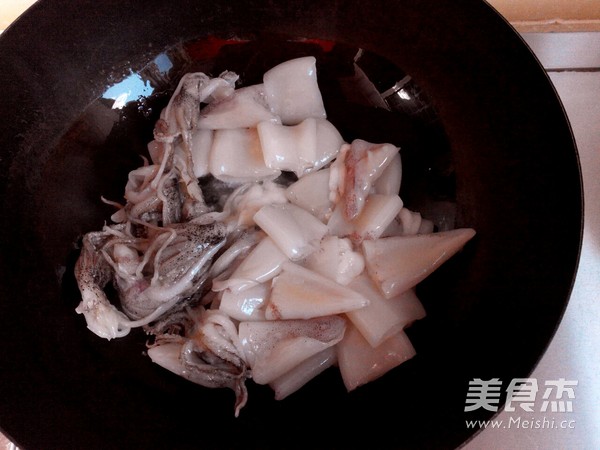 Stir-fried Sea Hare with Leek recipe