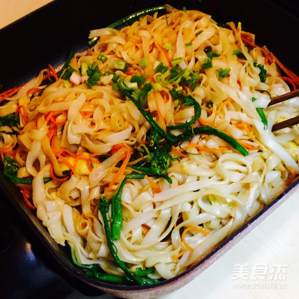 Stir-fried Hor Fun with Choy Sum recipe