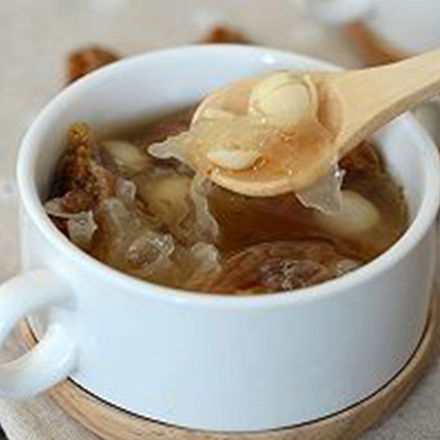 Figs, Tremella and Lotus Seed Soup recipe