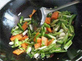 Stir-fried Lamb with Garlic and White recipe