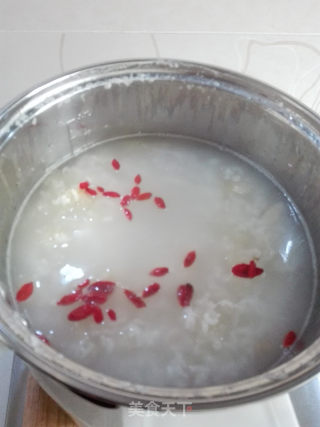 #秋滋阴润肺# Lily Tremella Rice Porridge recipe