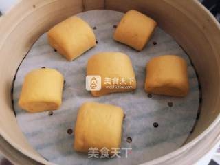 Pumpkin Steamed Buns-golden Knife Cut Steamed Buns recipe