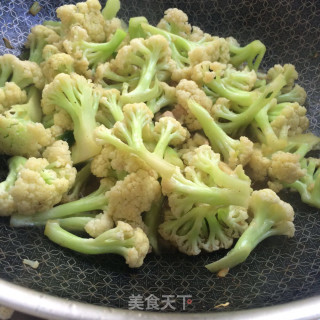 Stir-fried Cauliflower with Diced Pork recipe