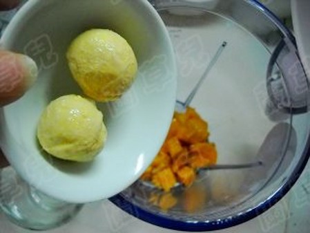 Mango Egg Shake recipe