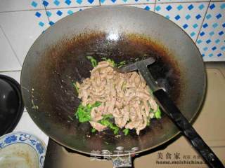 Stir-fried Shredded Beef with Green Pepper recipe