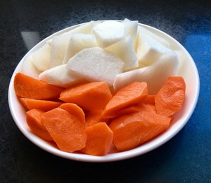 Stewed Radish with Lamb and Scorpion in White Soup recipe