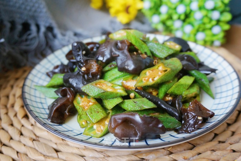 Fried Fungus with Okra recipe