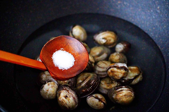 Horseradish Warm Mixed Okra Clams recipe