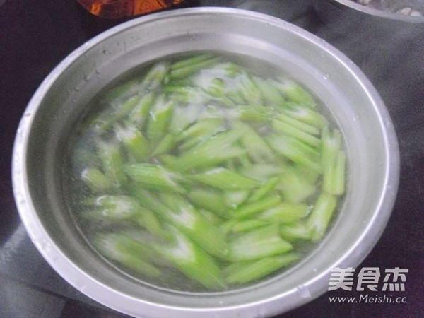 Celery Chicken Hearts recipe