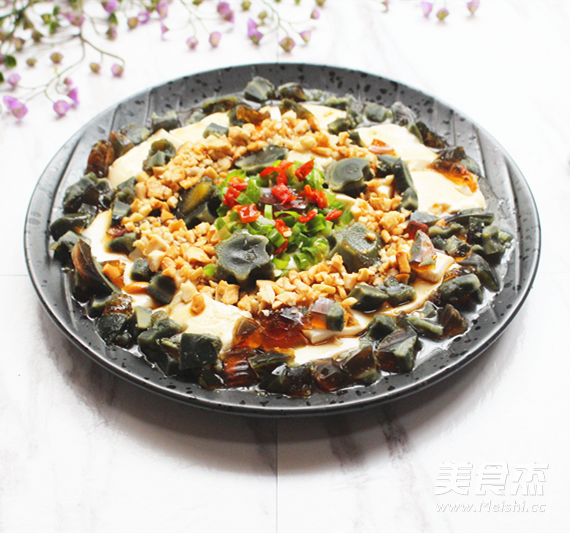 Cold and Refreshing Preserved Egg Tofu recipe