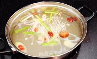 Sichuan Spicy and Clear Oil Hot Pot Homemade Method recipe