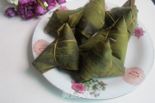 Eat Zongzi on Dragon Boat Festival ------ Today I Wrapped Peanuts, Lotus Seeds and Meat Dumplings recipe