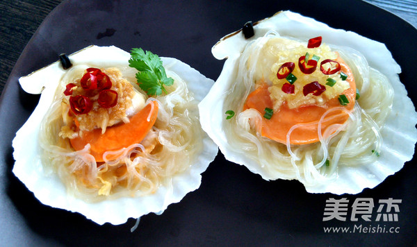 Steamed Scallops with Cantonese Garlic Vermicelli recipe