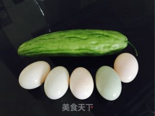 Stir-fried Bitter Gourd with Salted Egg White recipe