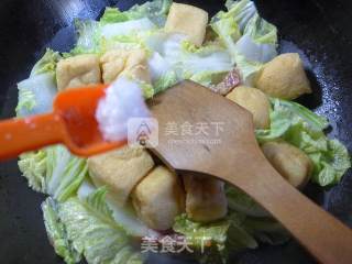 Boiled Chicken Drumsticks with Tofu and Cabbage recipe