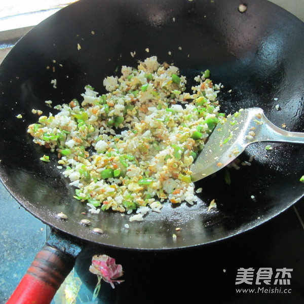 Fried Rice with Chili Oil Residue recipe